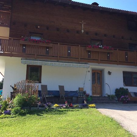 Hotel Haus Eder Burgi Nikolsdorf Zewnętrze zdjęcie