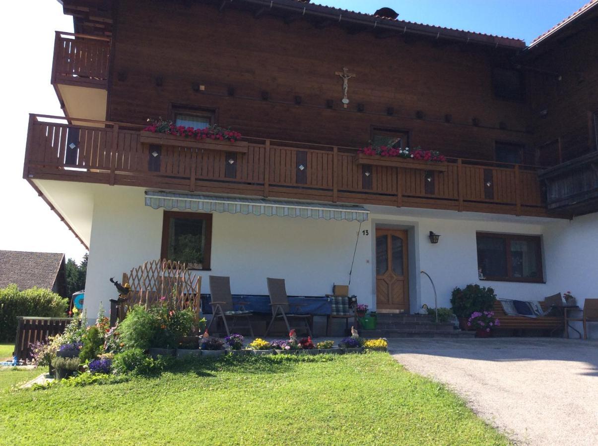 Hotel Haus Eder Burgi Nikolsdorf Zewnętrze zdjęcie