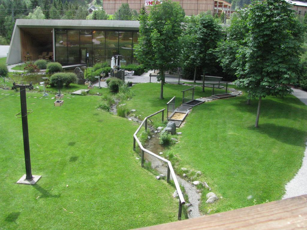 Hotel Haus Eder Burgi Nikolsdorf Zewnętrze zdjęcie